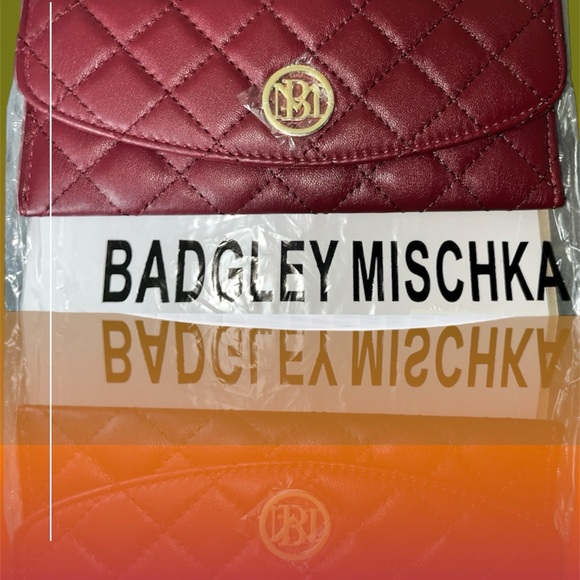 Badgley Mischka-Quilted Faux Leather Long Wallet
#N045 - Picture 5 of 5